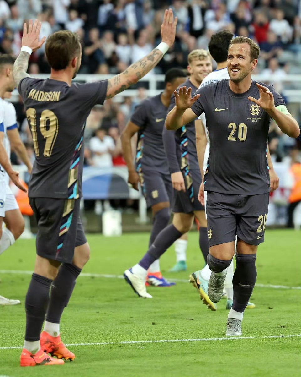 开云体育入口-包含凯恩在美国队比赛中重要助攻，重要助攻引发热议！比赛高潮迭起的词条