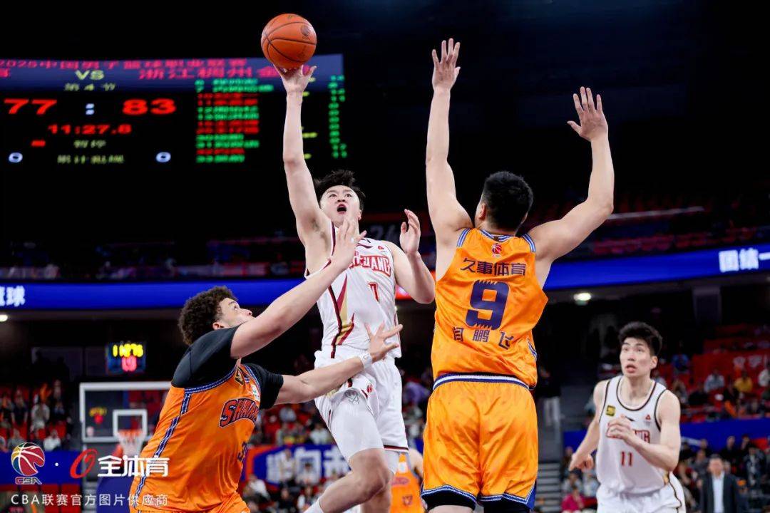 开云官方平台-菲尼克斯太阳迎CBA季后赛关键赛，国际比赛日战术微调，引发热议，训练强度明显提升的简单介绍